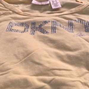 DKNY JEANS size XL scoop neck tee ,pale yellow studded